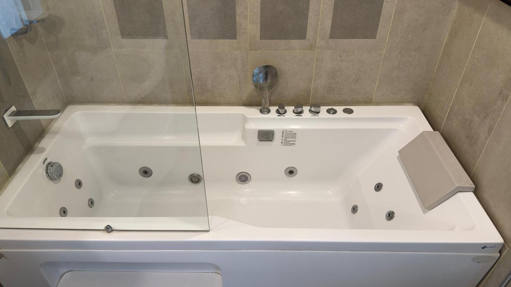 Centaurus Apartments Islamabad Eksteriør billede