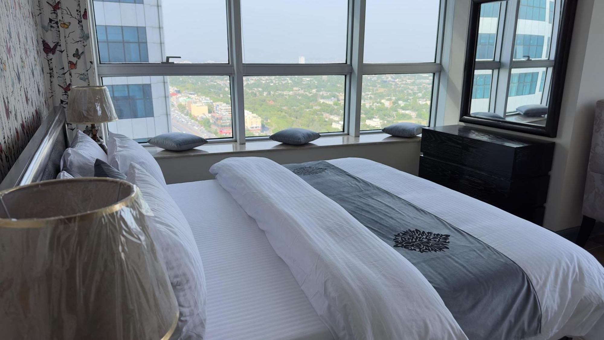 Centaurus Apartments Islamabad Eksteriør billede