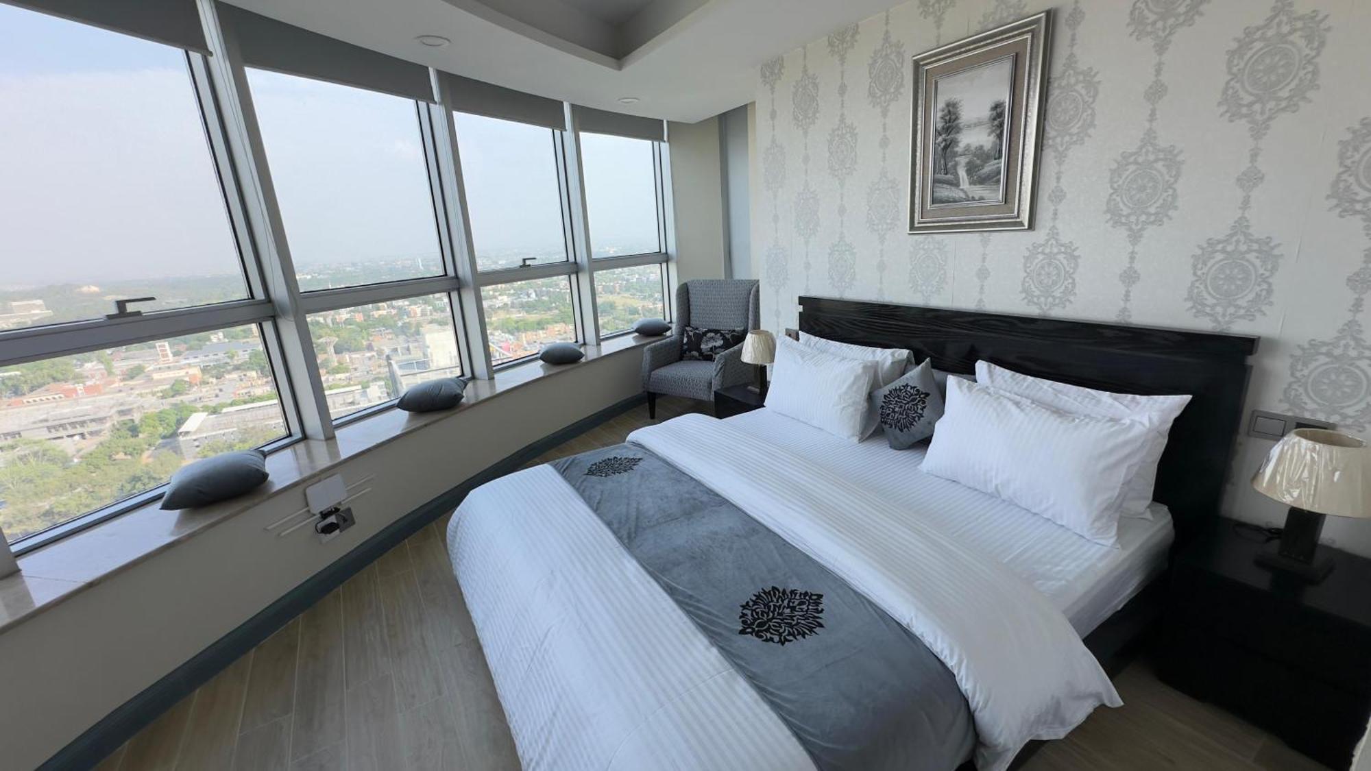 Centaurus Apartments Islamabad Eksteriør billede
