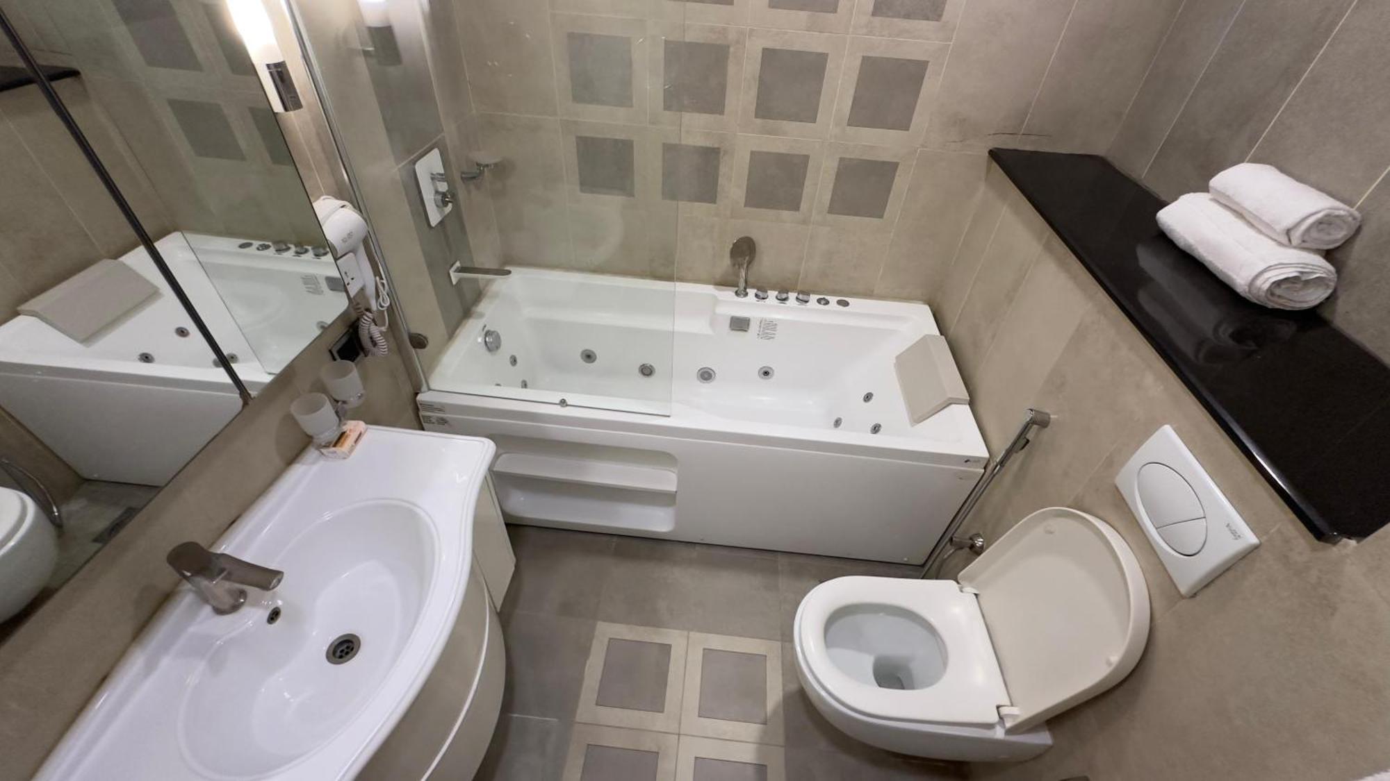 Centaurus Apartments Islamabad Eksteriør billede